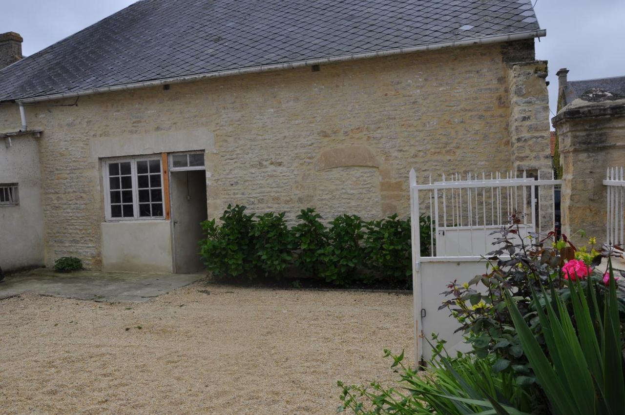 Le Petit Clos Du Bessin Longues-sur-Mer Eksteriør billede